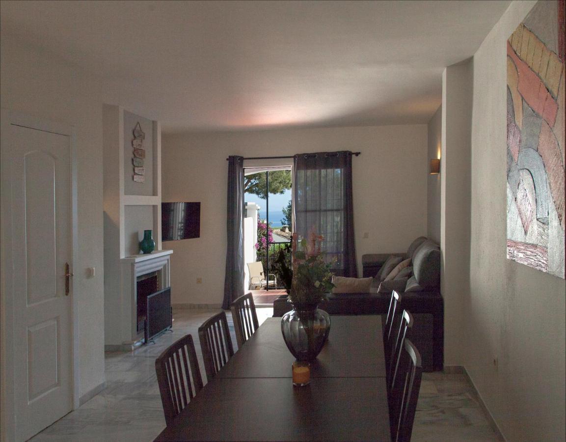 Vila Agradable Adosado Con Piscina La Hidalga Benalmádena Exteriér fotografie