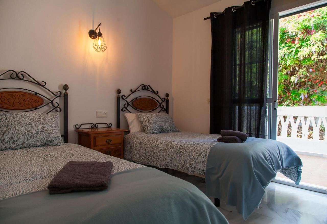 Vila Agradable Adosado Con Piscina La Hidalga Benalmádena Exteriér fotografie