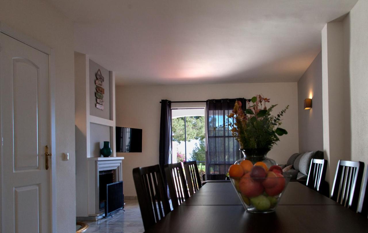 Vila Agradable Adosado Con Piscina La Hidalga Benalmádena Exteriér fotografie