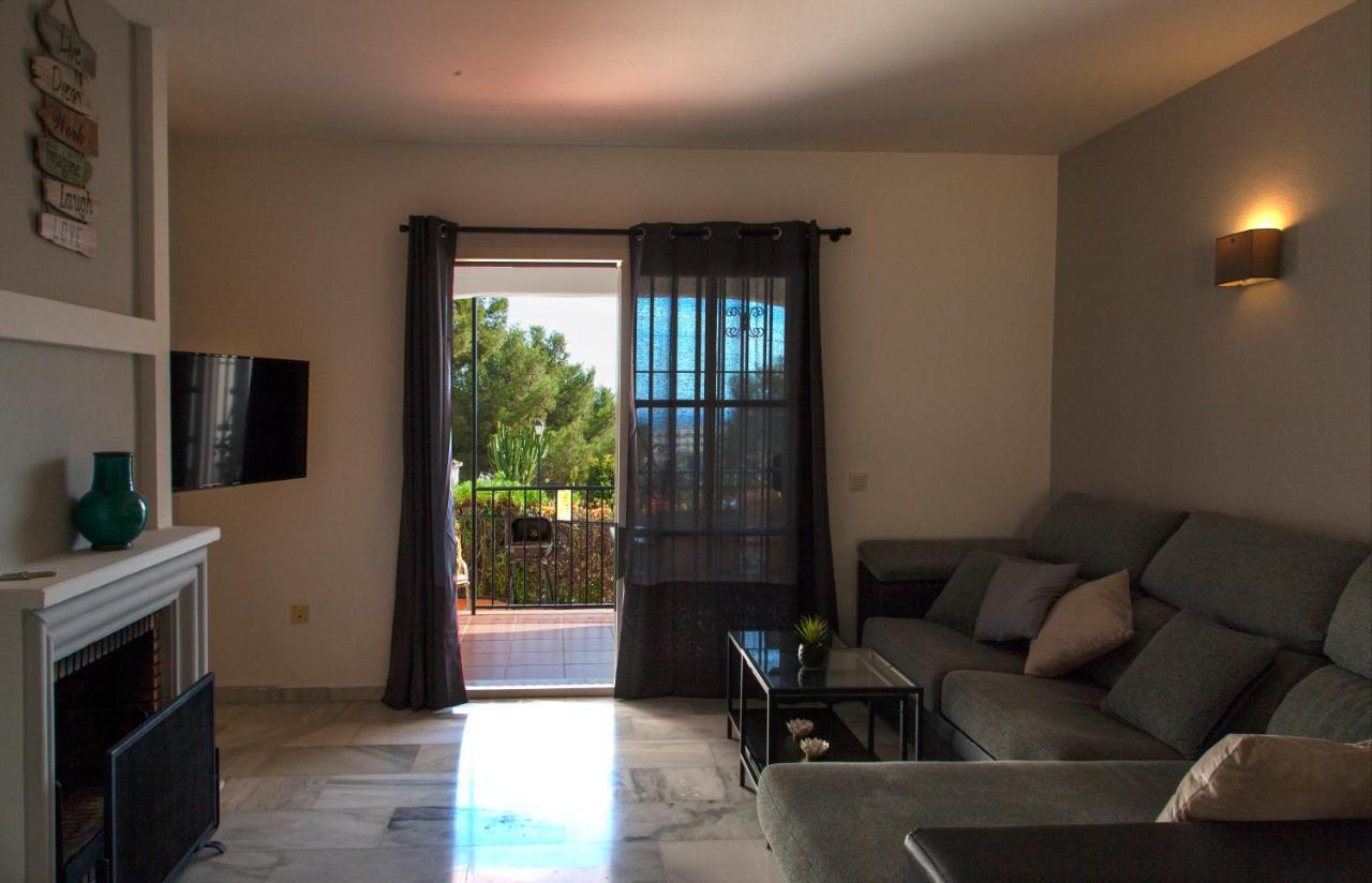 Vila Agradable Adosado Con Piscina La Hidalga Benalmádena Exteriér fotografie