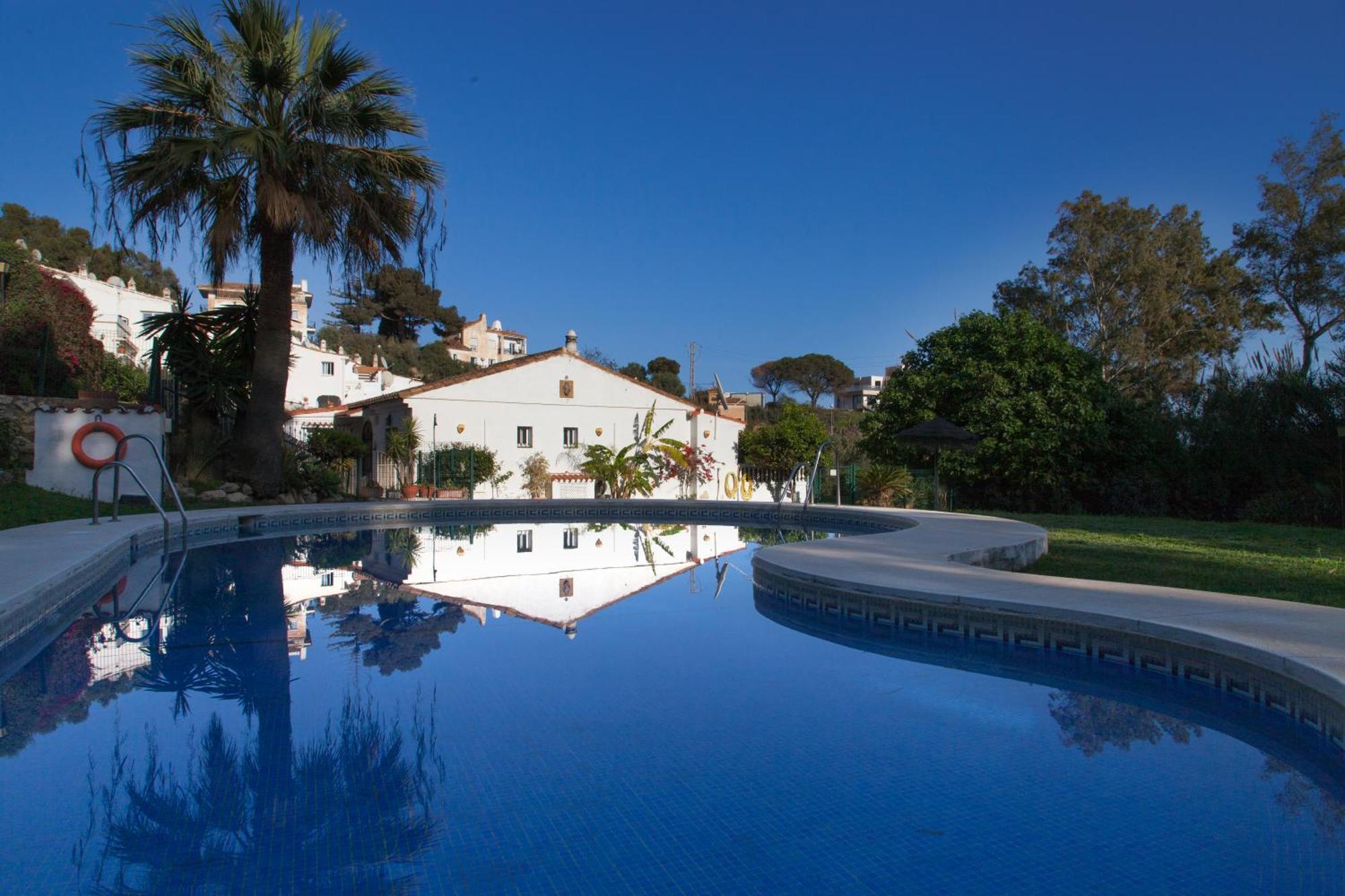 Vila Agradable Adosado Con Piscina La Hidalga Benalmádena Exteriér fotografie